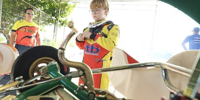 Felipe Sanches vai participar de seletiva da Regional Cup de Kart, na categoria OK Junior, em Londrina