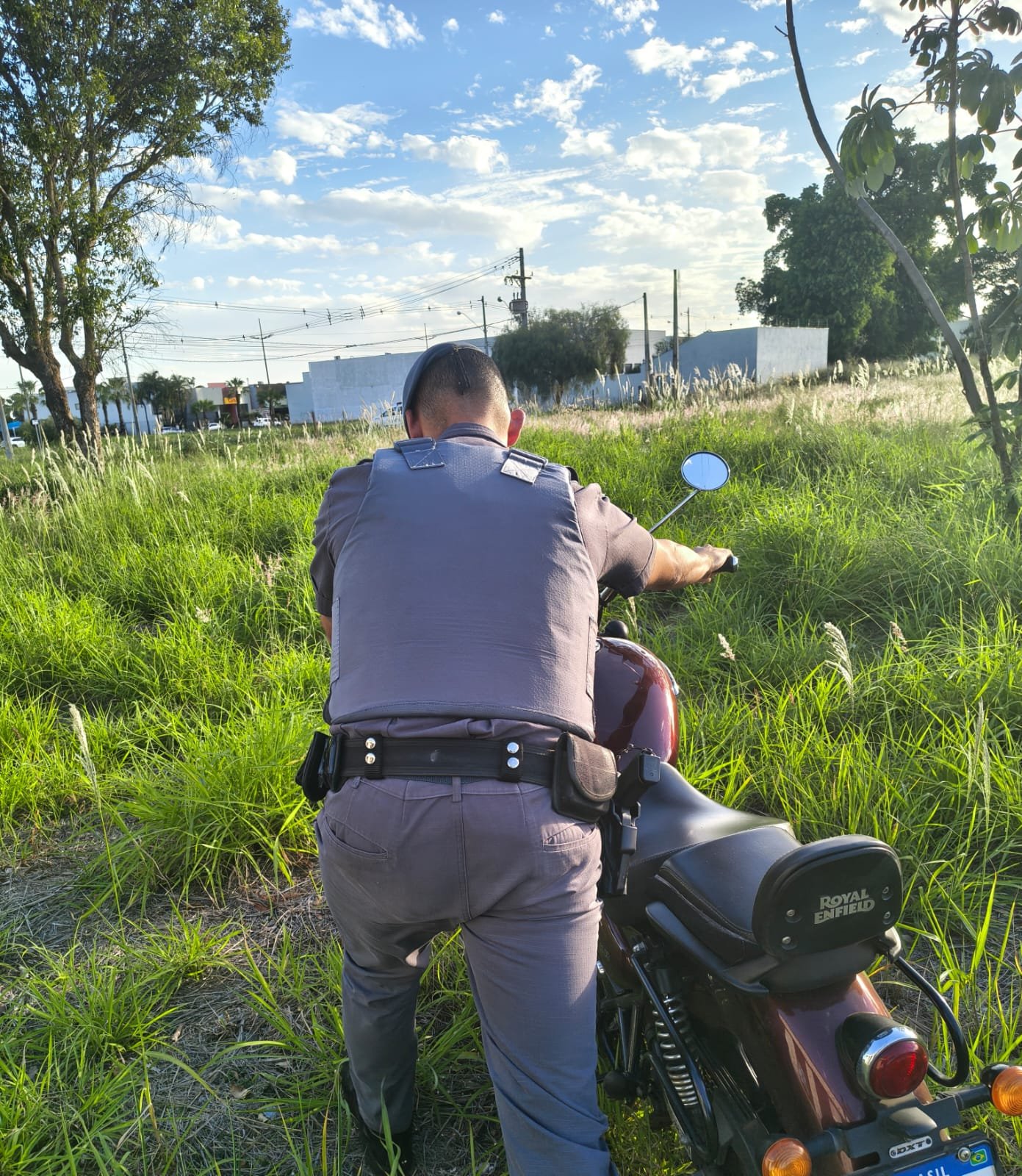 PM recupera moto furtada em menos de uma hora e apreende dois adolescentes em Birigui