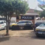 TOR e PM prendem dupla com cerca de 600 kg de maconha após carro bater em barranco em Clementina
