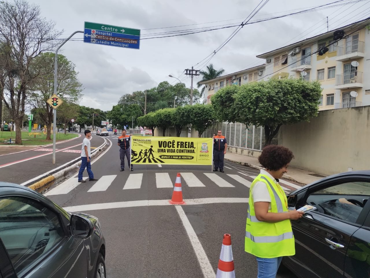 Birigui leva campanha de trânsito ao Parque do Povo com o lema 'Você freia, uma vida continua'